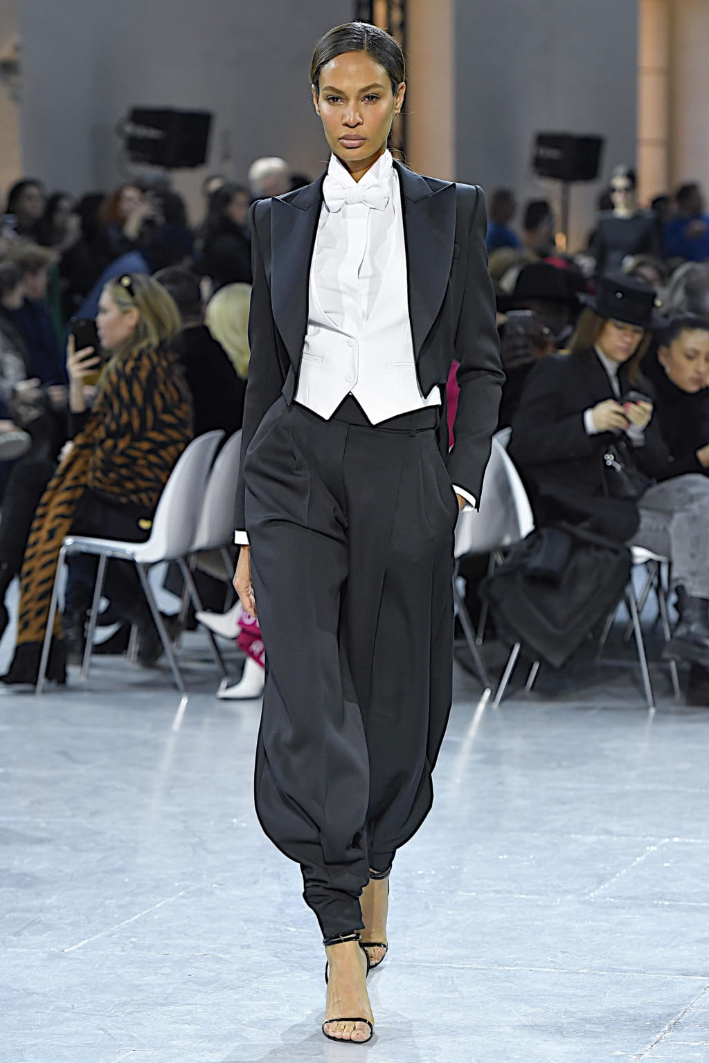 Fashion Week Paris Spring/Summer 2020 look 13 de la collection Alexandre Vauthier couture