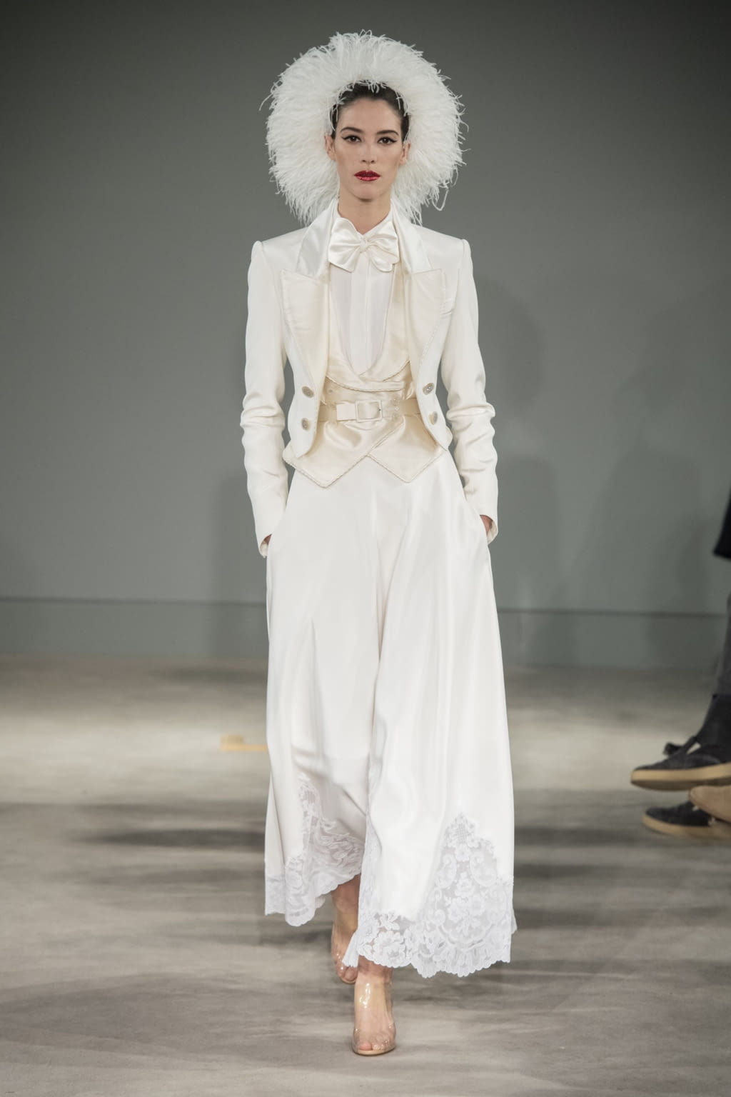 Fashion Week Paris Spring/Summer 2020 look 2 from the Alexis Mabille collection couture
