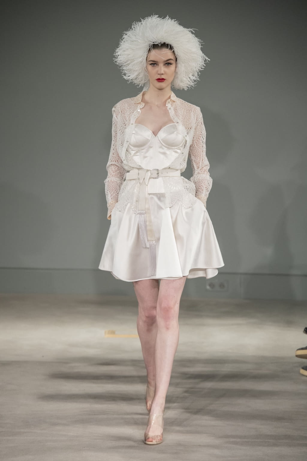 Fashion Week Paris Spring/Summer 2020 look 3 de la collection Alexis Mabille couture