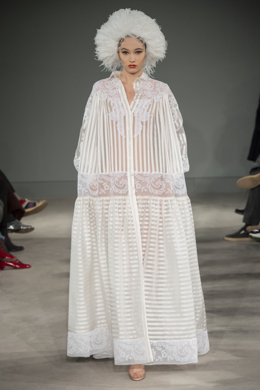Fashion Week Paris Spring/Summer 2020 look 19 from the Alexis Mabille collection couture