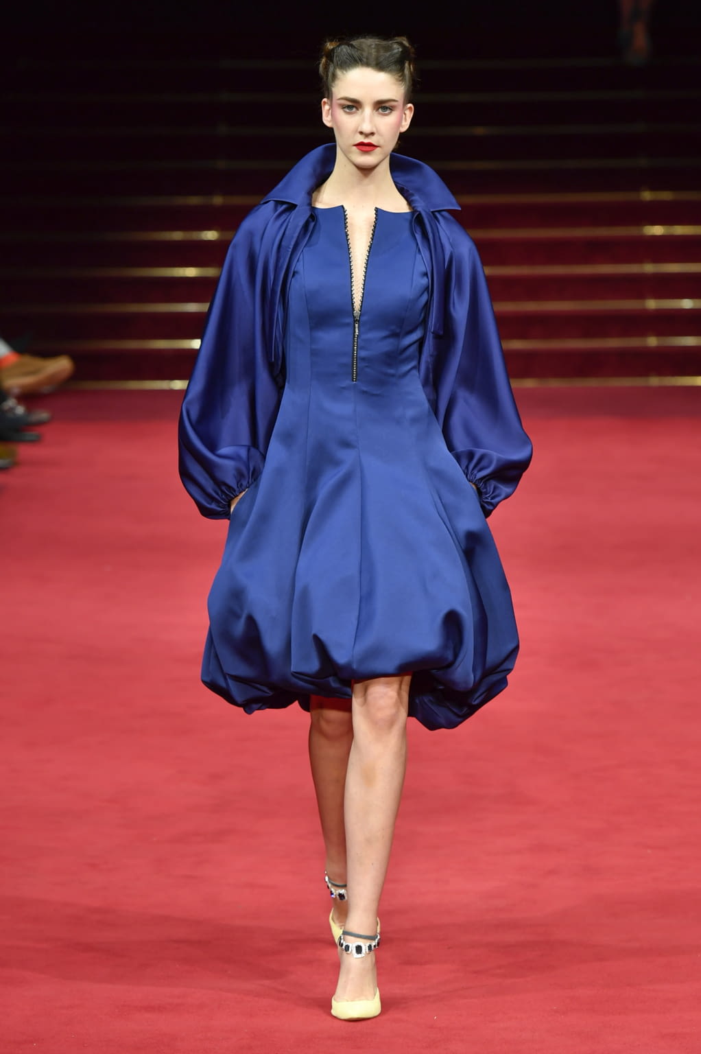 Fashion Week Paris Spring/Summer 2018 look 19 from the Alexis Mabille collection couture