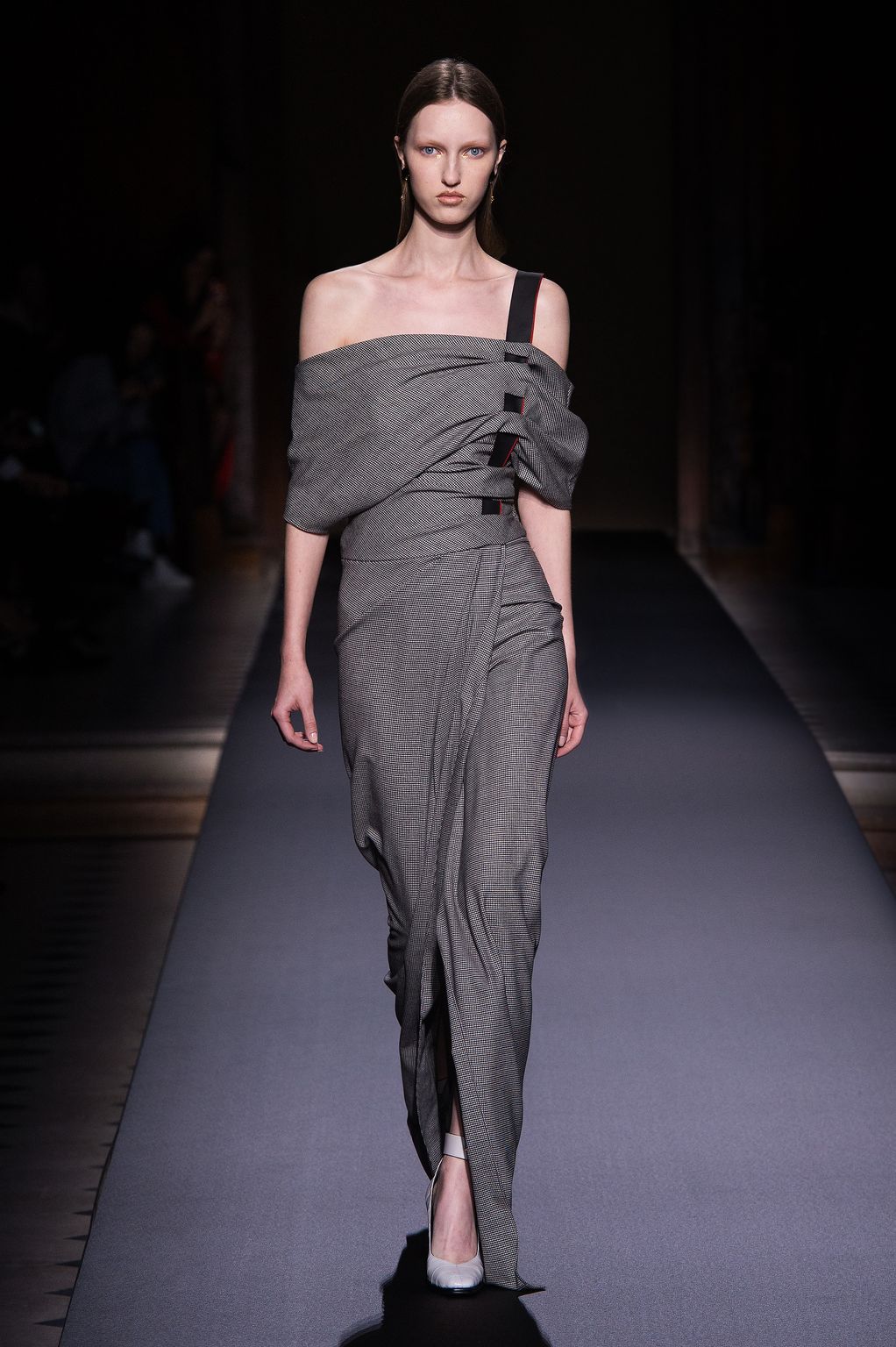 Fashion Week Paris Fall/Winter 2016 look 12 from the Vionnet collection womenswear
