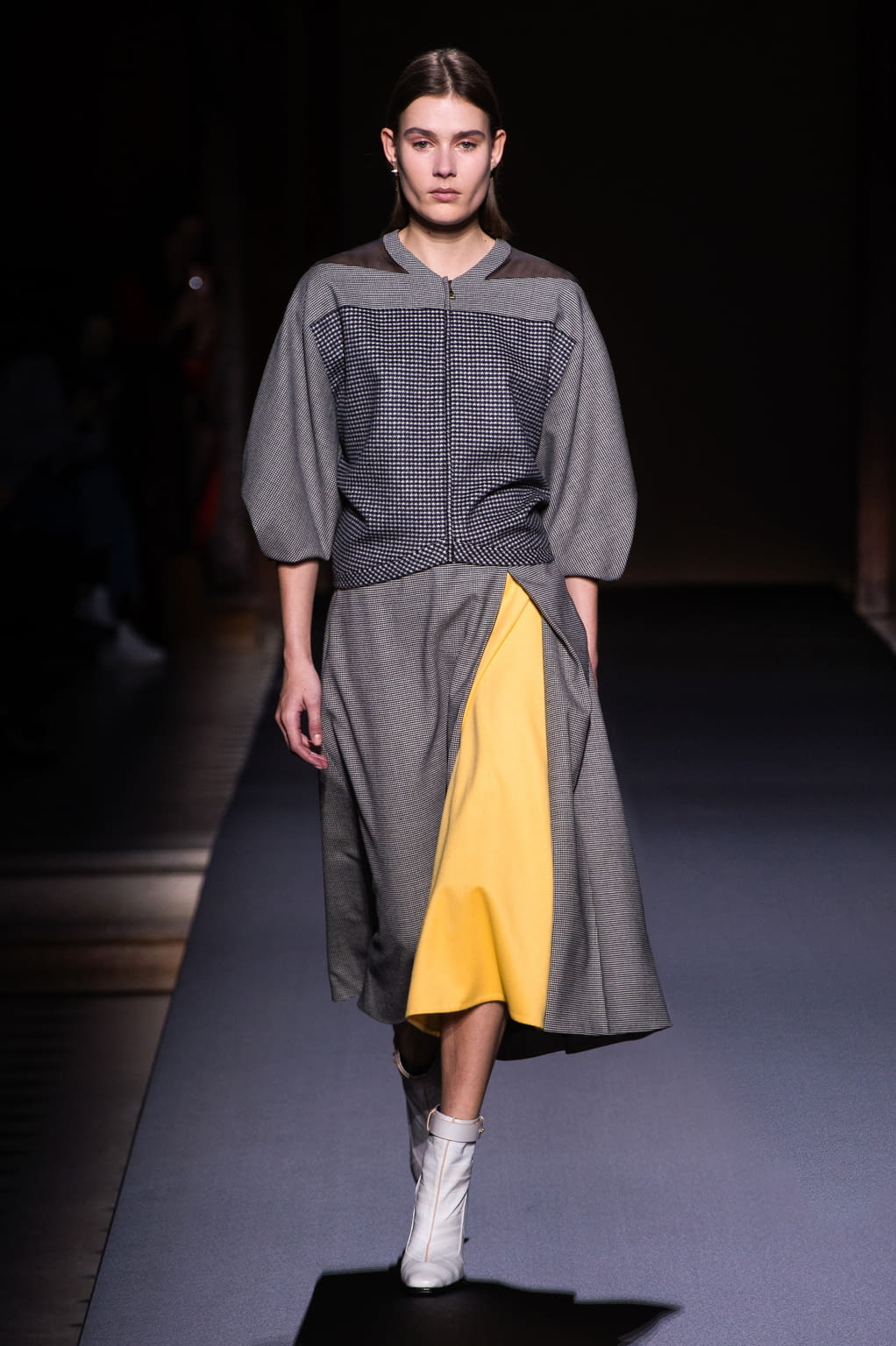 Fashion Week Paris Fall/Winter 2016 look 13 from the Vionnet collection womenswear