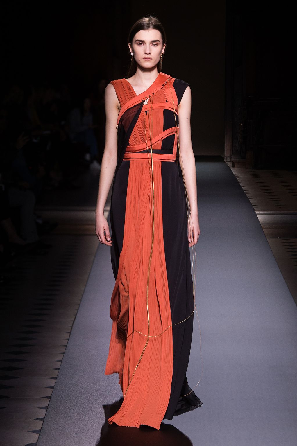 Fashion Week Paris Fall/Winter 2016 look 39 from the Vionnet collection womenswear