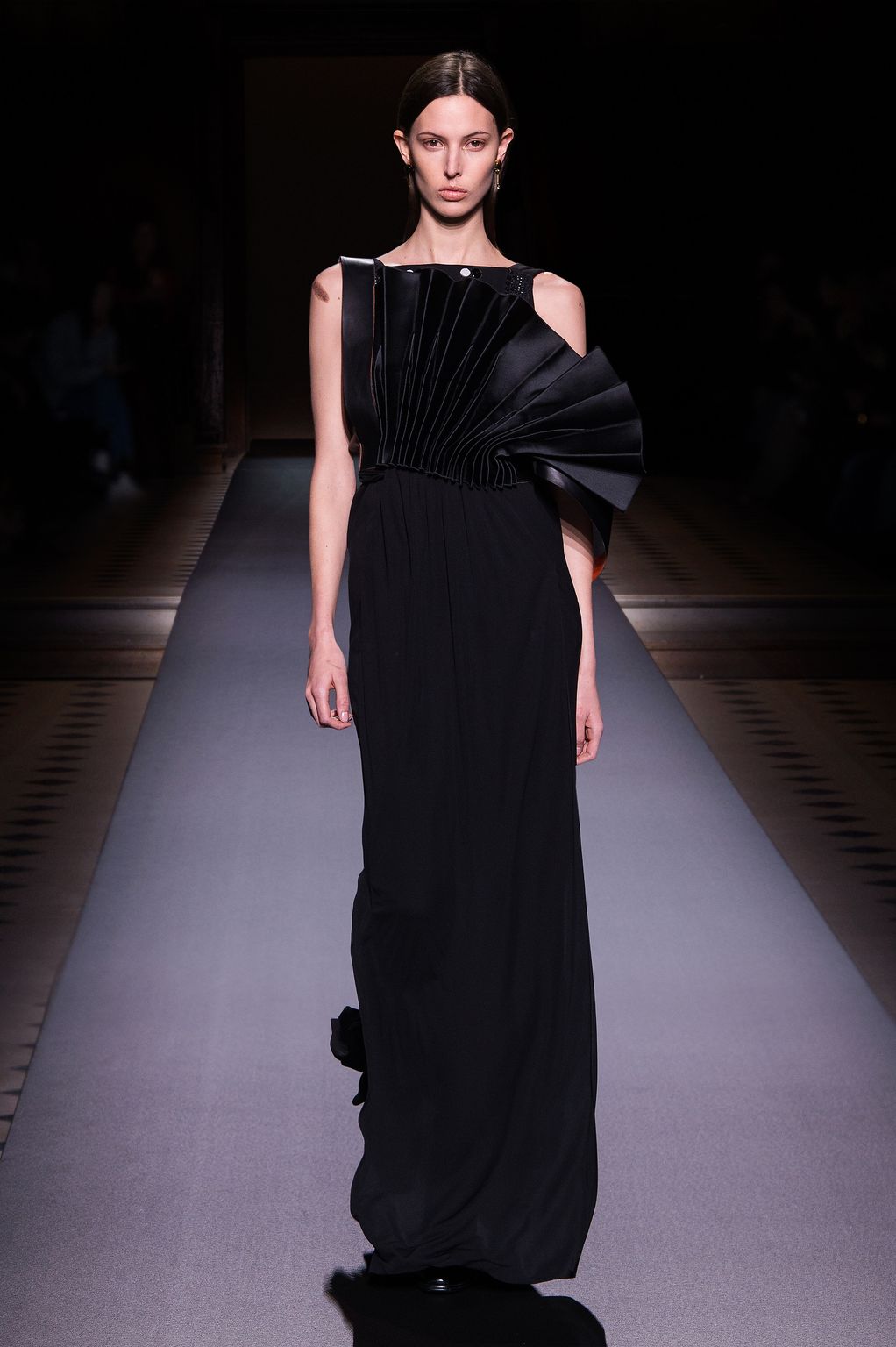 Fashion Week Paris Fall/Winter 2016 look 40 from the Vionnet collection womenswear