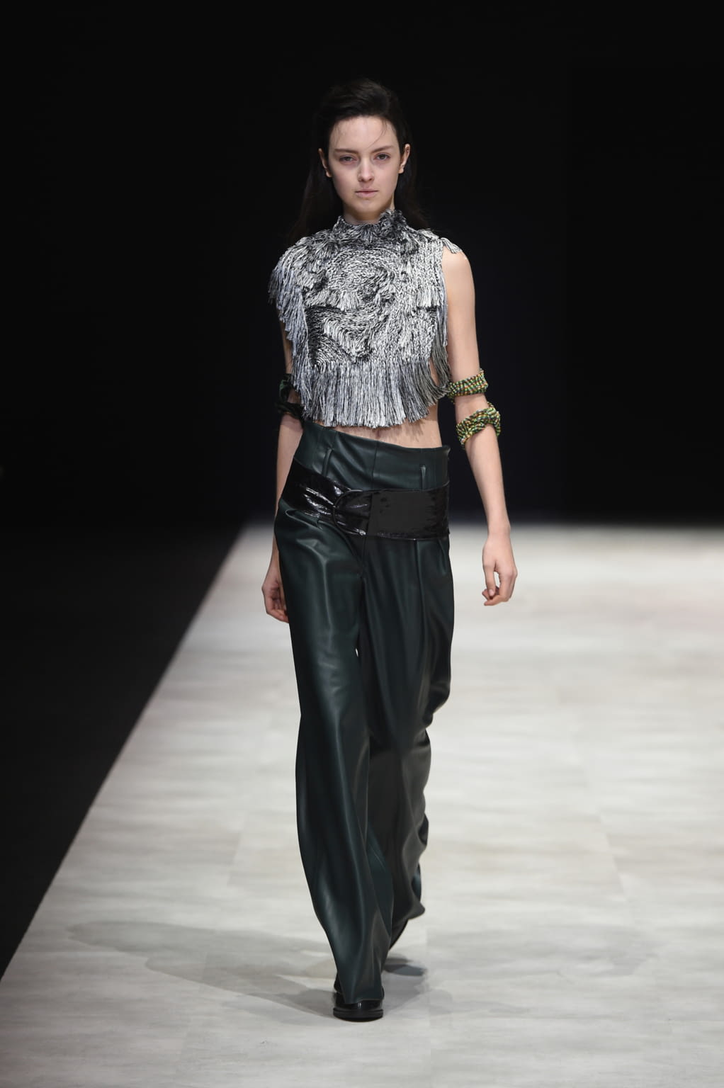 Fashion Week Milan Fall/Winter 2017 look 6 de la collection Xu Zhi womenswear