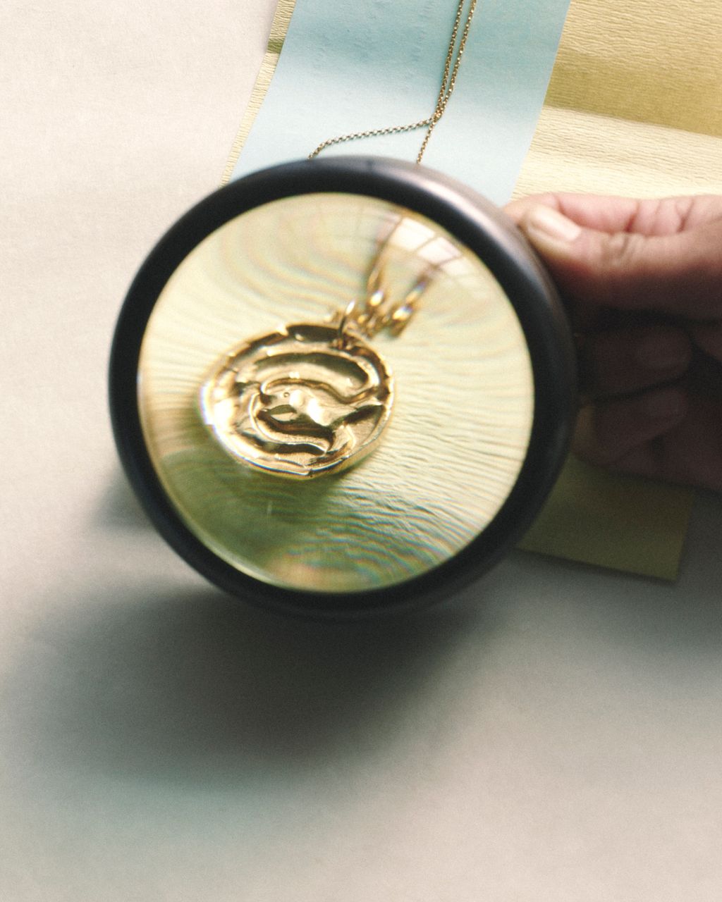 Fashion Week London Spring/Summer 2025 look 18 from the Alighieri collection 女装配饰