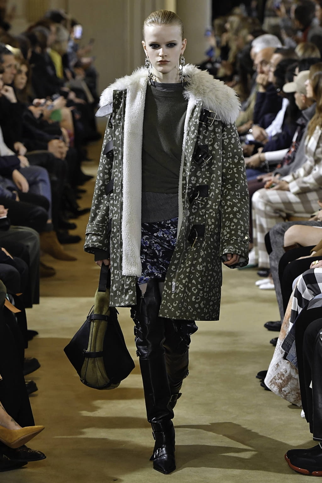 Fashion Week Paris Fall/Winter 2019 look 12 de la collection Altuzarra womenswear