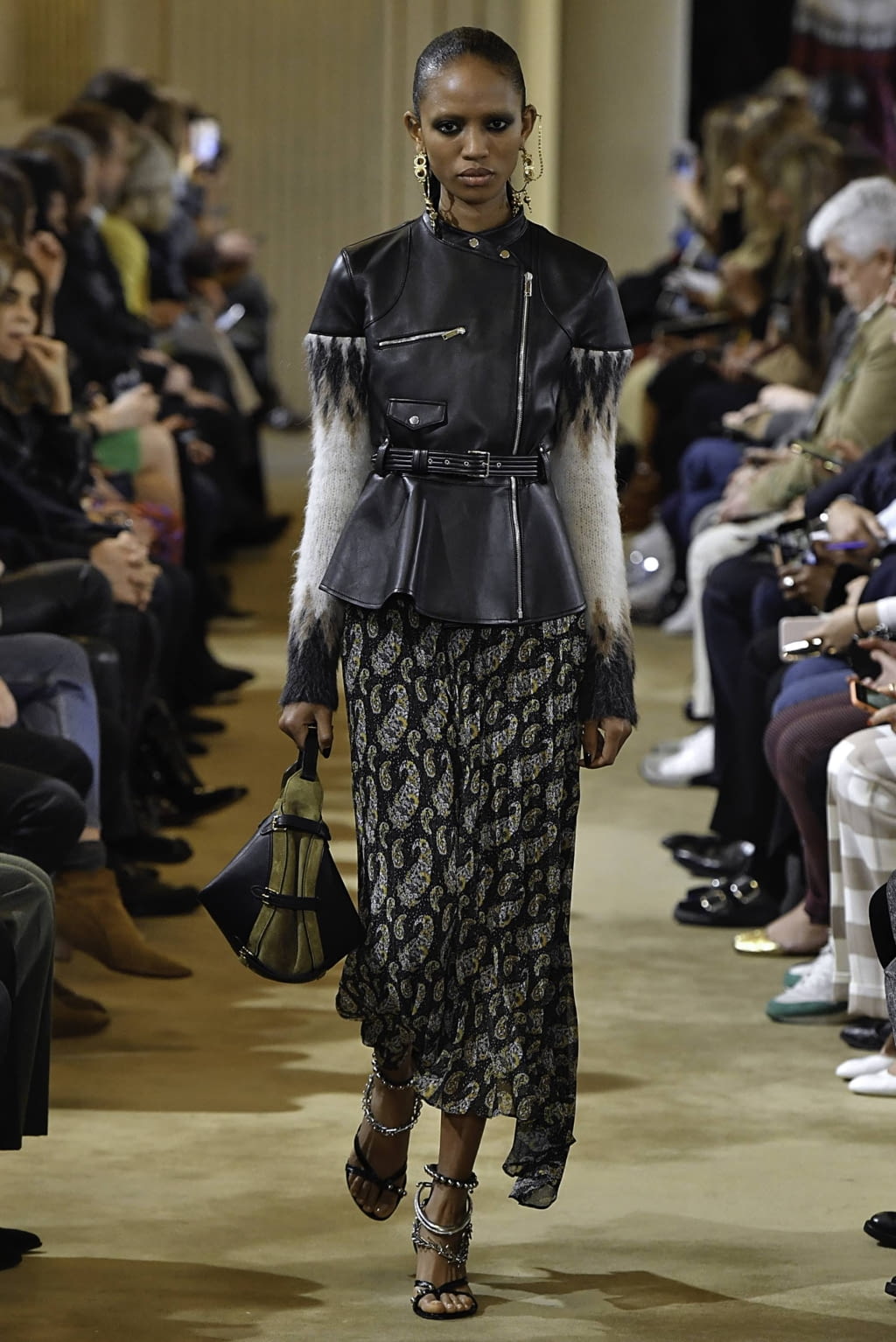 Fashion Week Paris Fall/Winter 2019 look 14 from the Altuzarra collection 女装