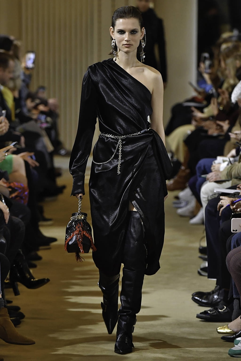 Fashion Week Paris Fall/Winter 2019 look 33 from the Altuzarra collection 女装