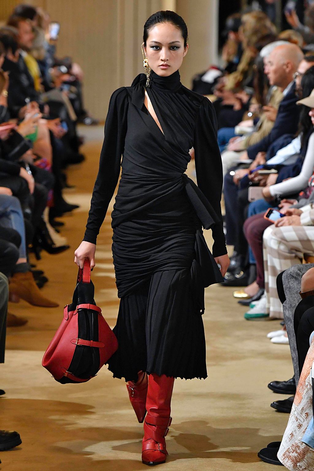 Fashion Week Paris Fall/Winter 2019 look 37 from the Altuzarra collection 女装