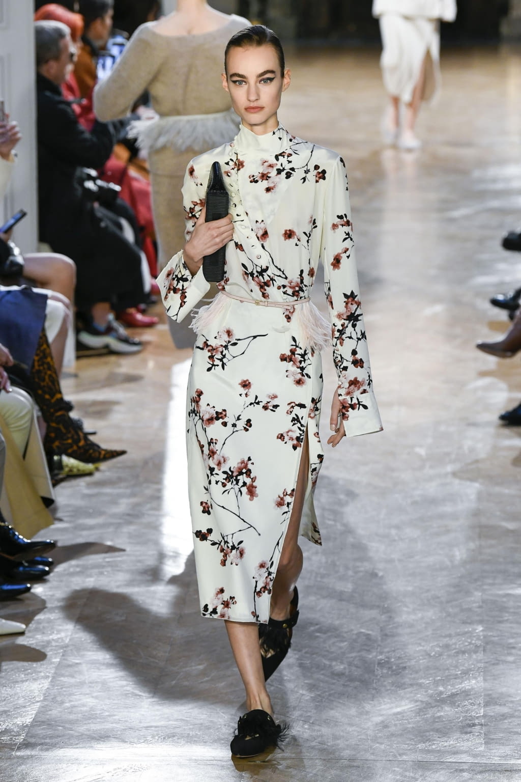 Fashion Week Paris Fall/Winter 2020 look 19 from the Altuzarra collection 女装