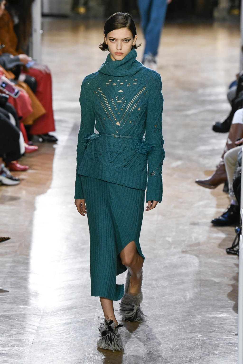 Fashion Week Paris Fall/Winter 2020 look 21 from the Altuzarra collection 女装
