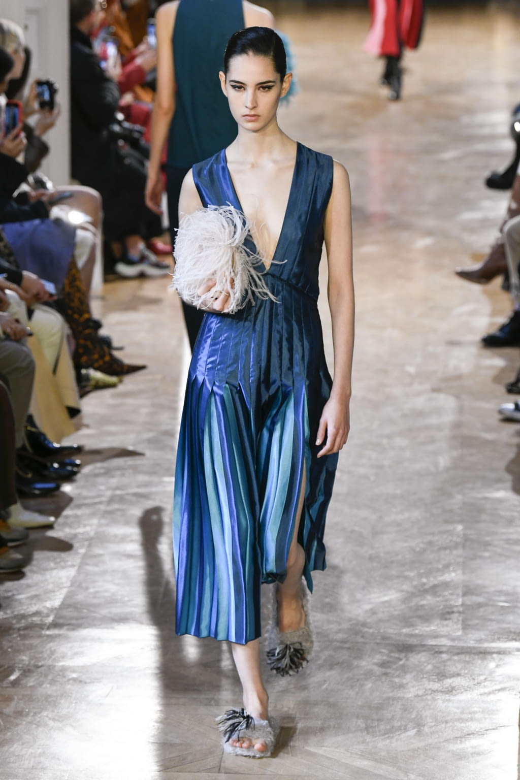 Fashion Week Paris Fall/Winter 2020 look 23 from the Altuzarra collection 女装