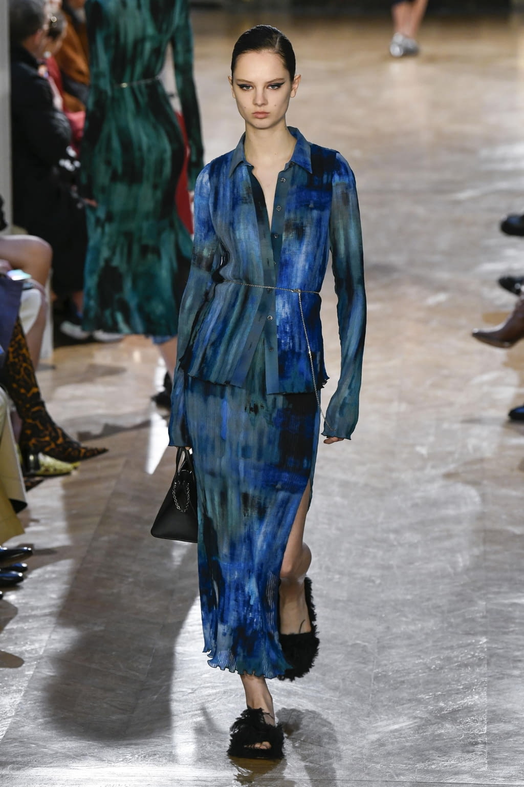 Fashion Week Paris Fall/Winter 2020 look 32 from the Altuzarra collection 女装