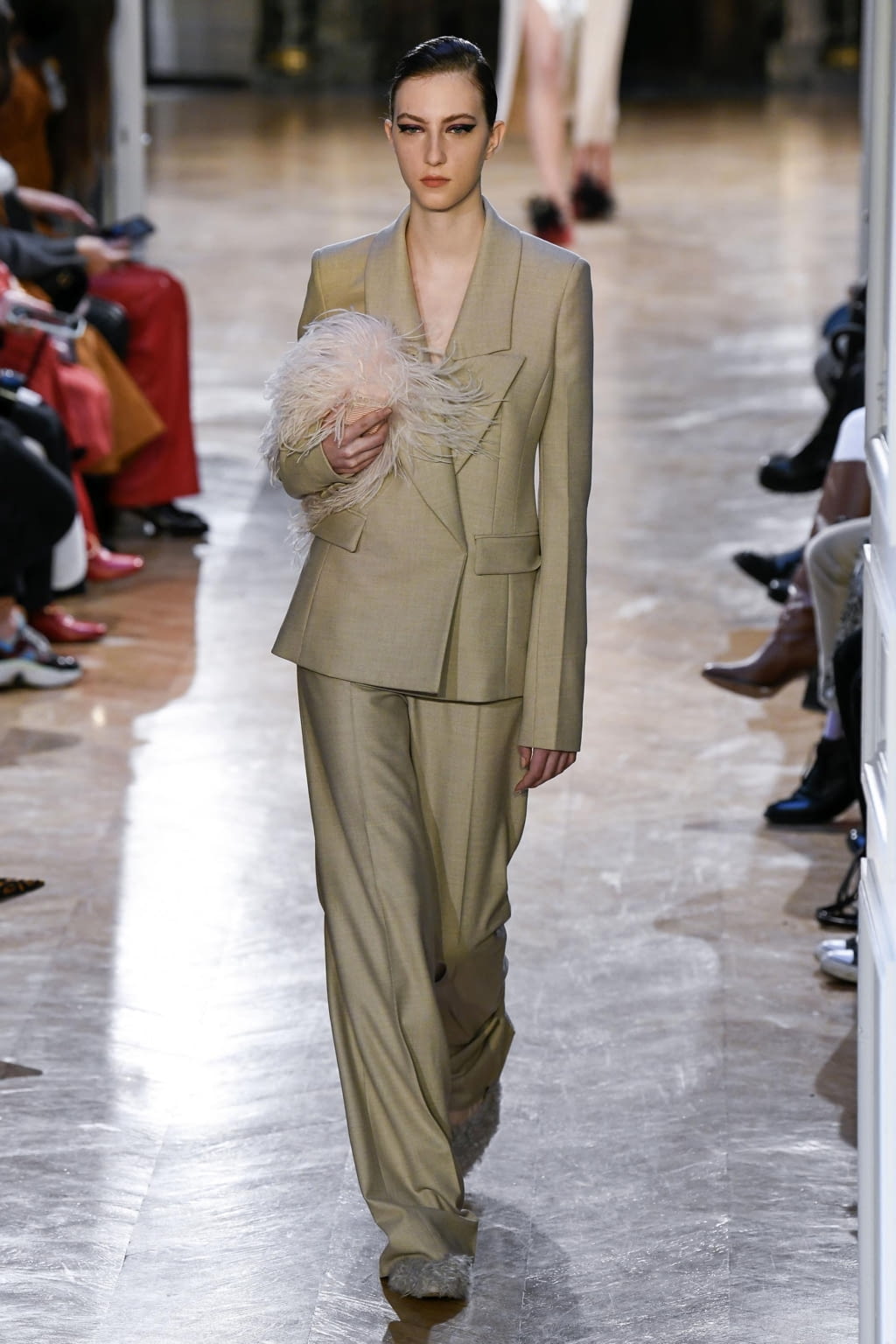 Fashion Week Paris Fall/Winter 2020 look 38 from the Altuzarra collection 女装