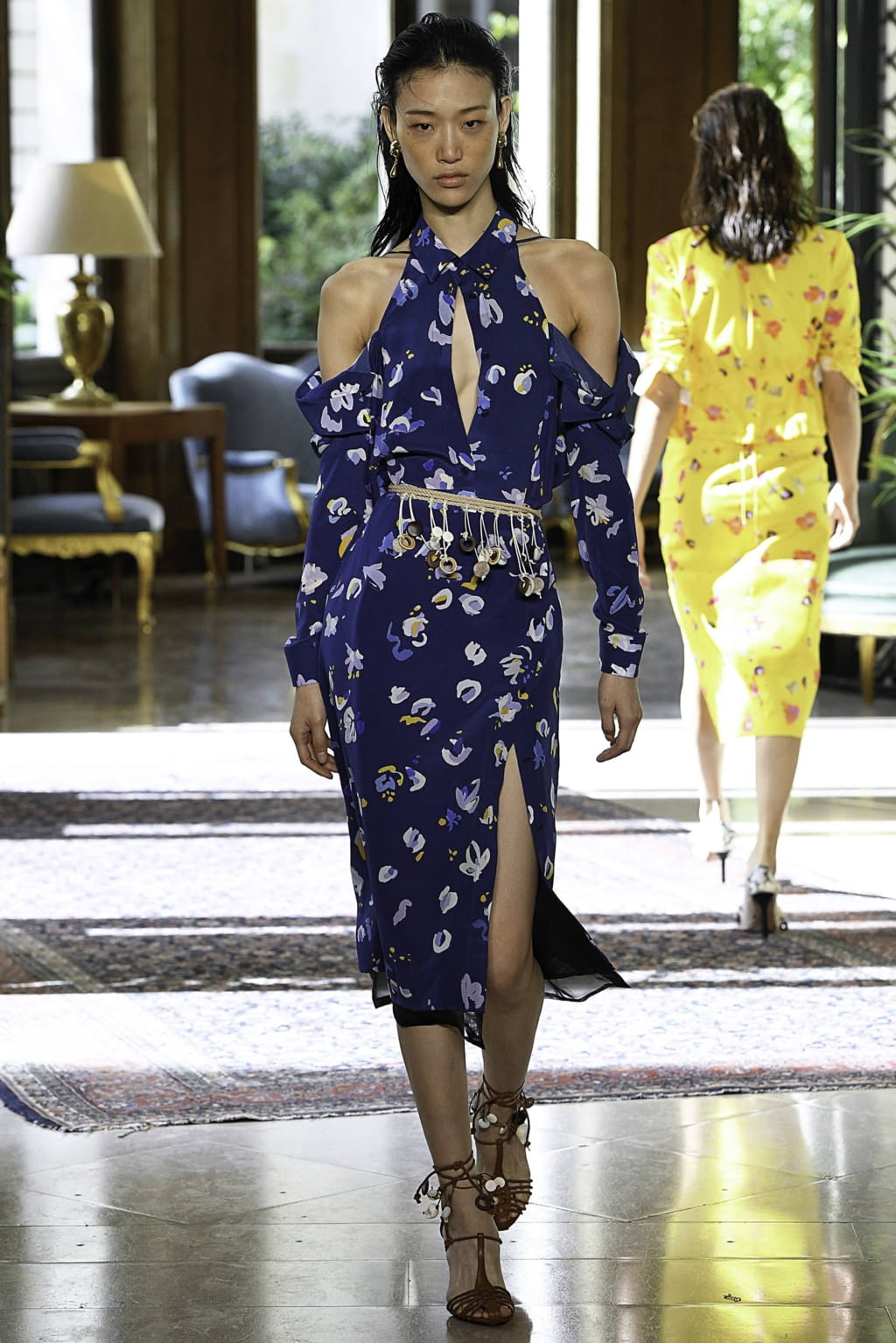 Fashion Week Paris Spring/Summer 2019 look 6 from the Altuzarra collection womenswear
