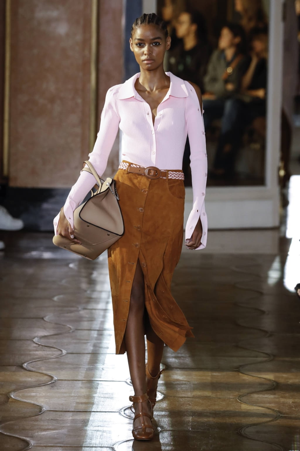 Fashion Week Paris Spring/Summer 2020 look 19 from the Altuzarra collection 女装