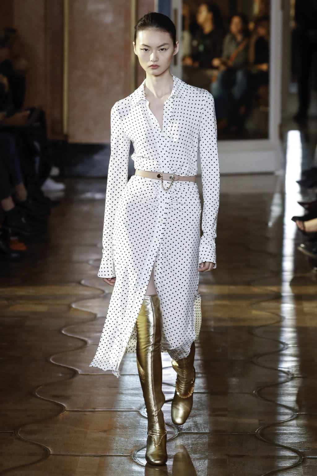 Fashion Week Paris Spring/Summer 2020 look 37 from the Altuzarra collection 女装