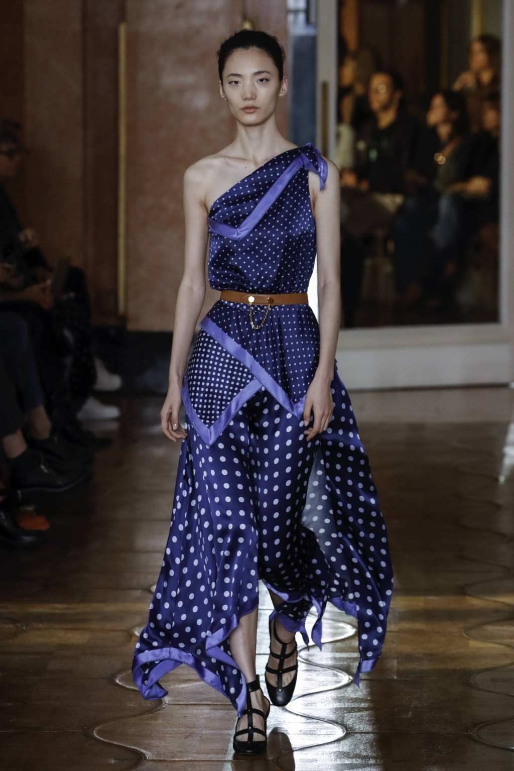 Fashion Week Paris Spring/Summer 2020 look 40 from the Altuzarra collection 女装