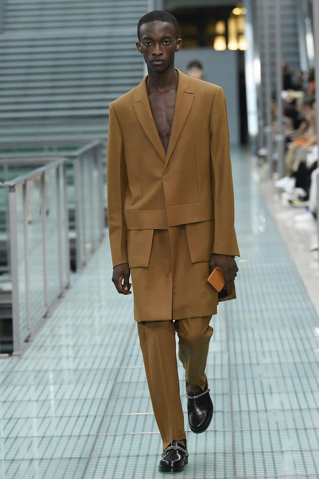Fashion Week Paris Spring/Summer 2020 look 2 from the Alyx collection menswear