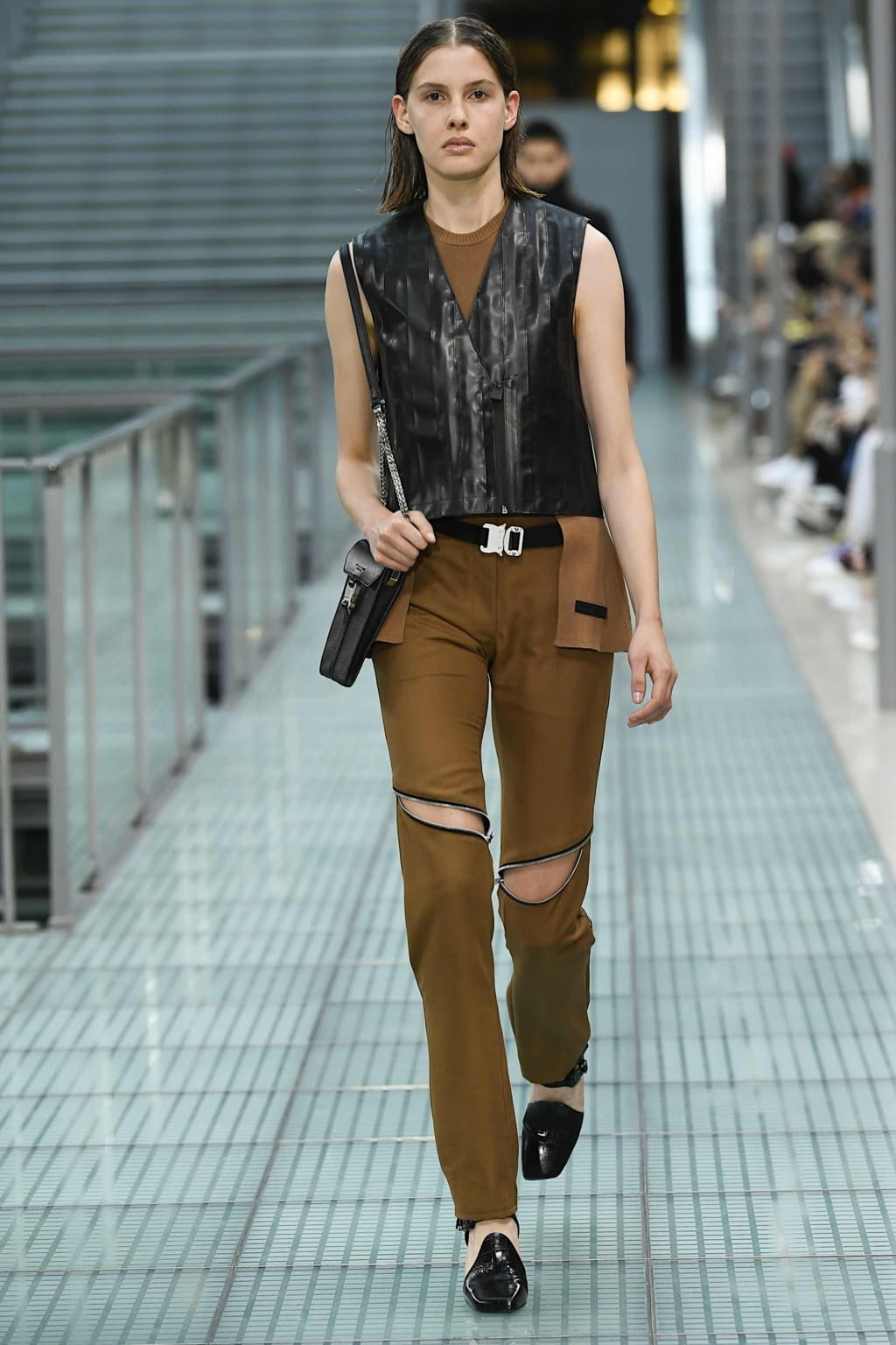 Fashion Week Paris Spring/Summer 2020 look 15 from the Alyx collection 男装