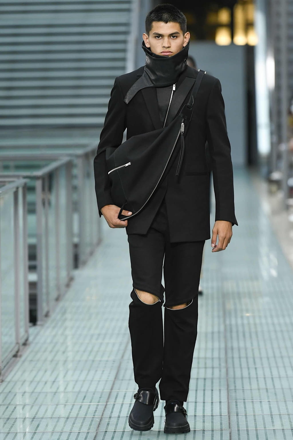 Fashion Week Paris Spring/Summer 2020 look 16 from the Alyx collection 男装
