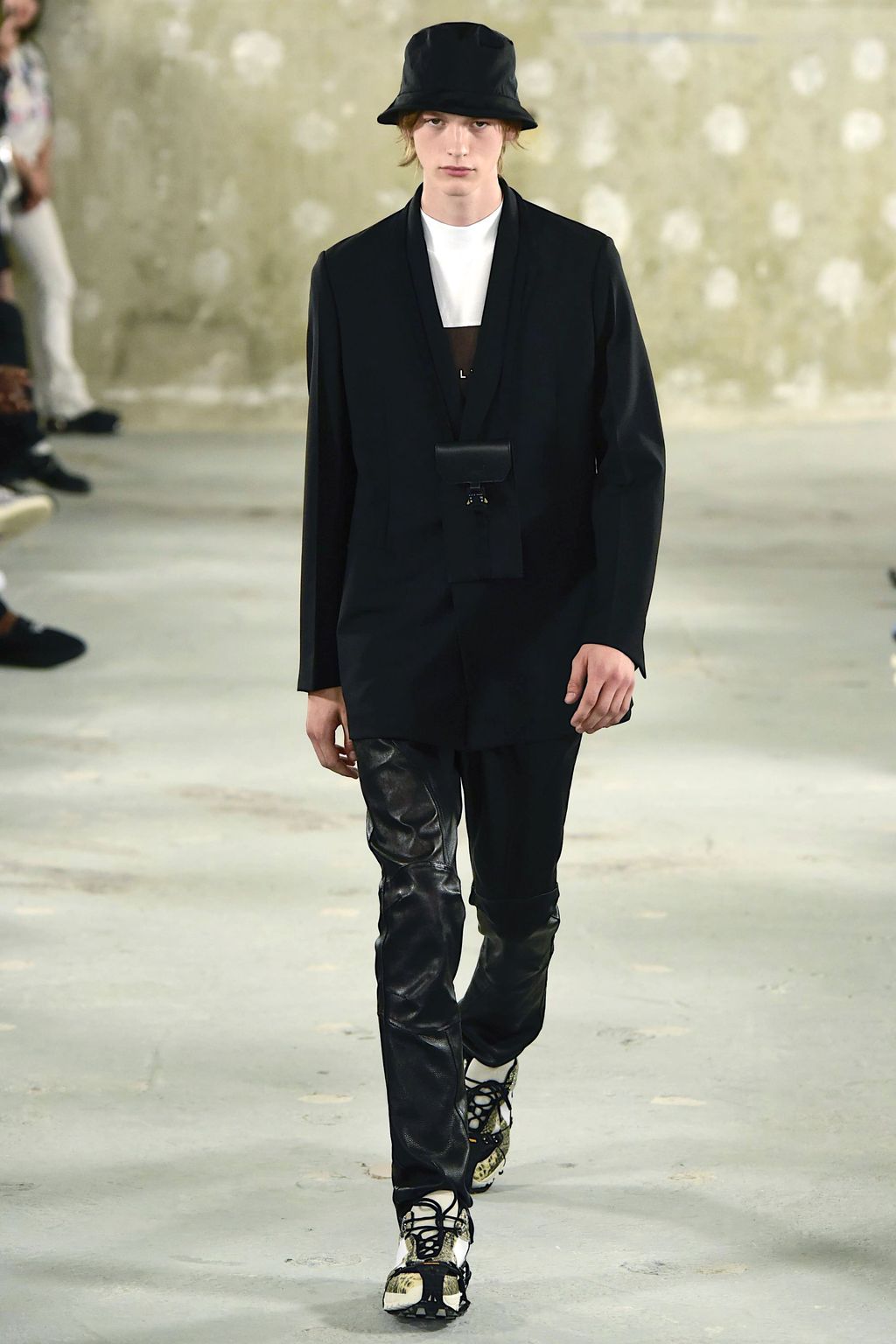 Fashion Week Paris Spring/Summer 2019 look 6 from the Alyx collection menswear