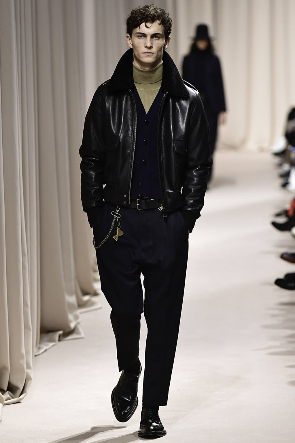 Fashion Week Paris Fall/Winter 2019 look 38 from the Ami collection menswear