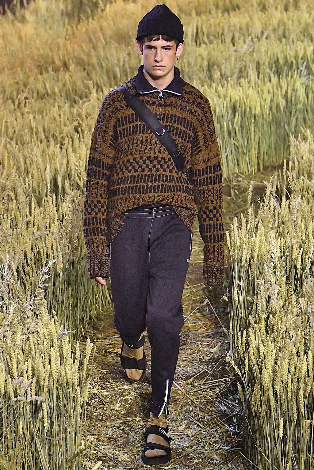 Fashion Week Paris Spring/Summer 2019 look 1 from the Ami collection menswear
