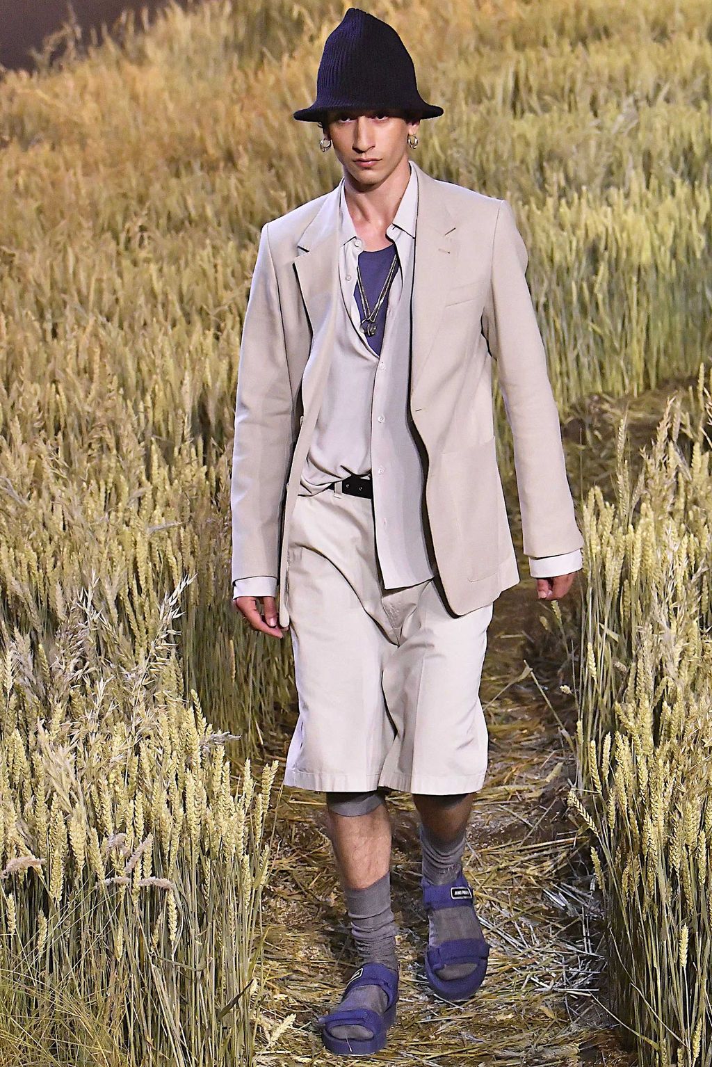 Fashion Week Paris Spring/Summer 2019 look 13 from the Ami collection menswear
