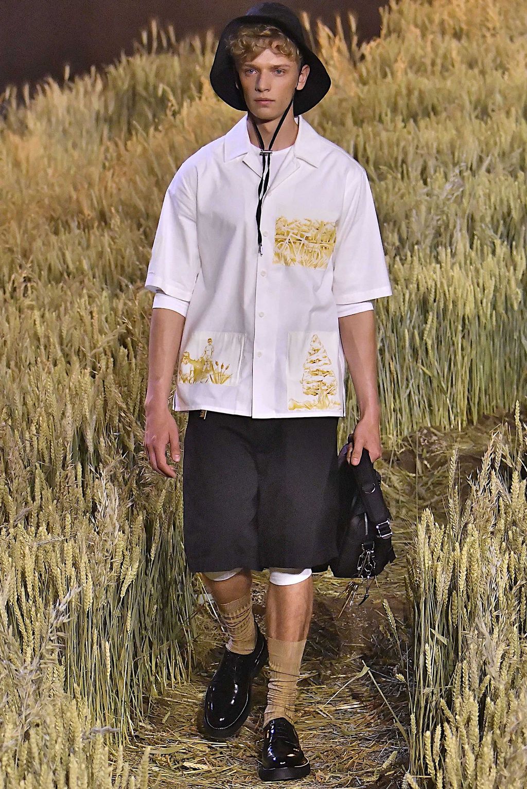 Fashion Week Paris Spring/Summer 2019 look 32 from the Ami collection menswear