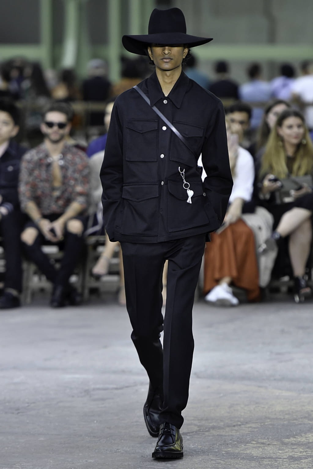 Fashion Week Paris Spring/Summer 2020 look 15 from the Ami collection 男装