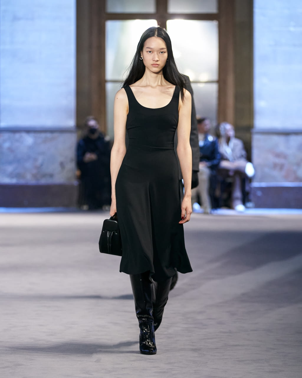 Fashion Week Paris Fall/Winter 2022 look 9 de la collection Ami menswear