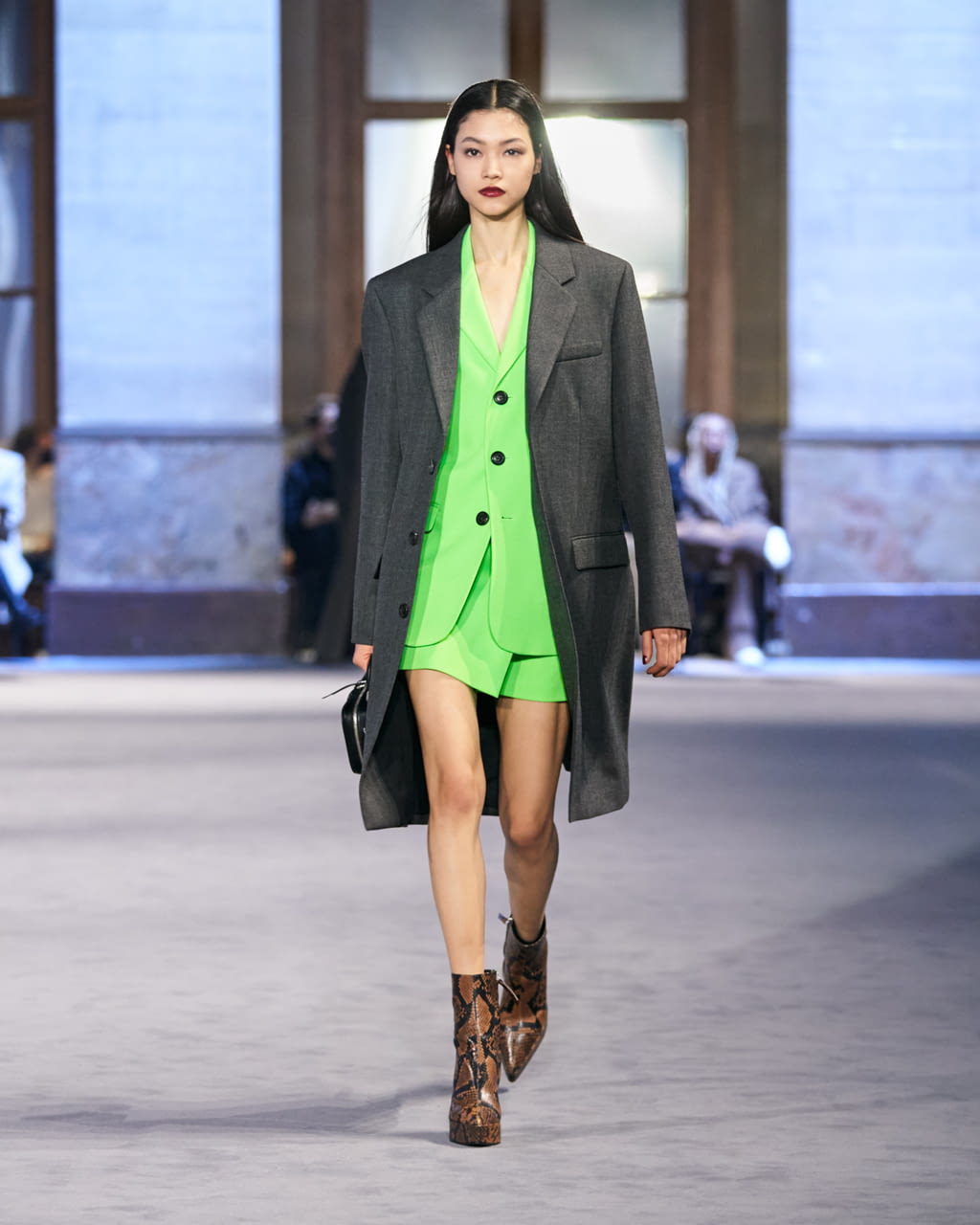 Fashion Week Paris Fall/Winter 2022 look 13 de la collection Ami menswear