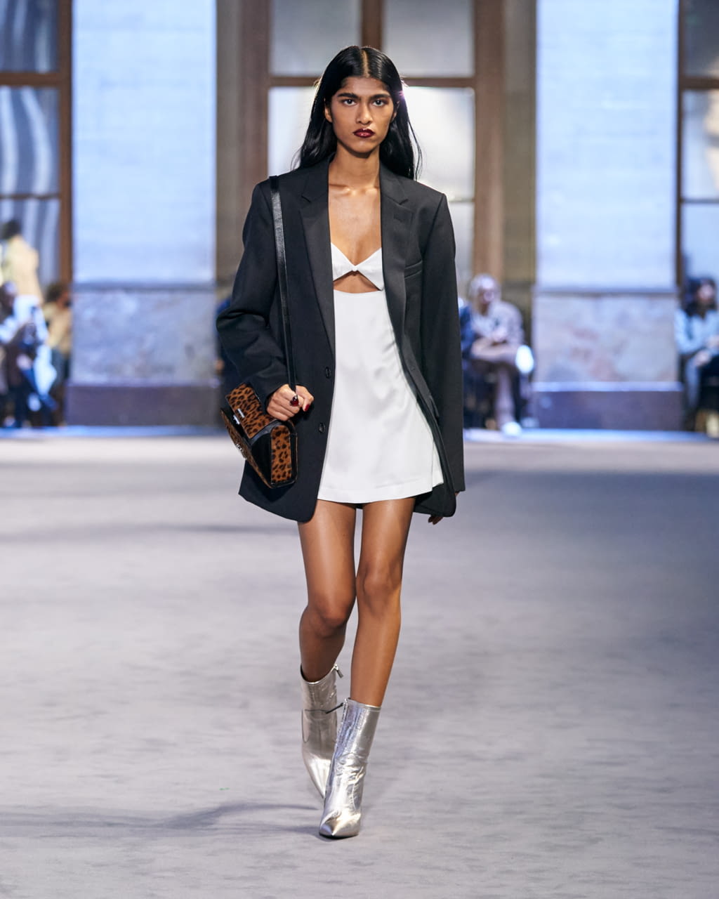 Fashion Week Paris Fall/Winter 2022 look 22 de la collection Ami menswear