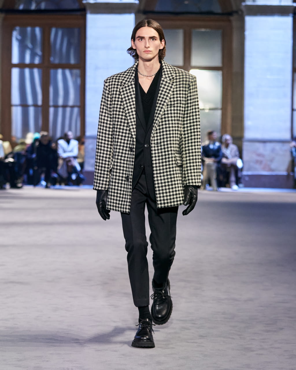 Fashion Week Paris Fall/Winter 2022 look 28 from the Ami collection 男装