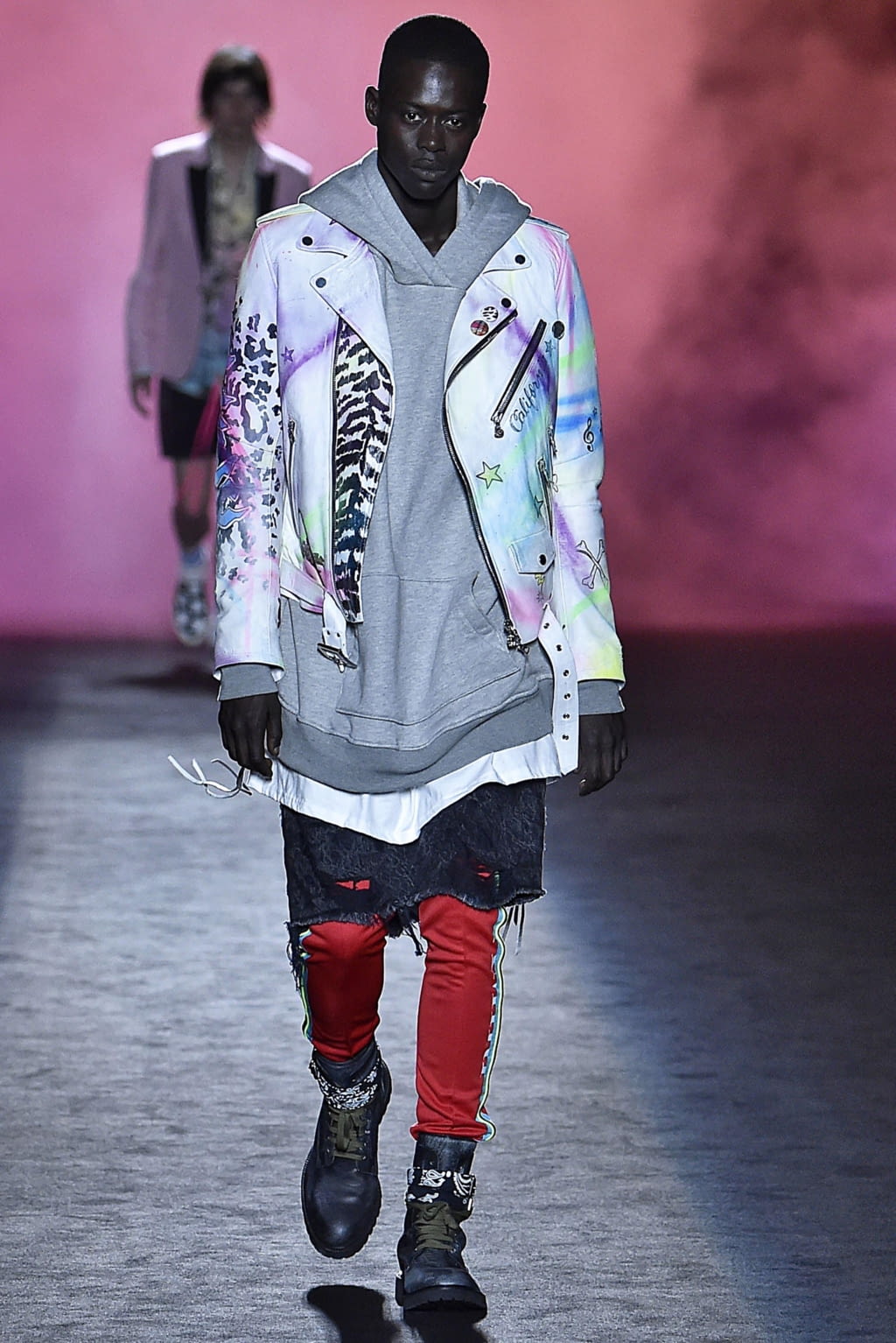 Fashion Week Paris Spring/Summer 2019 look 16 from the Amiri collection menswear