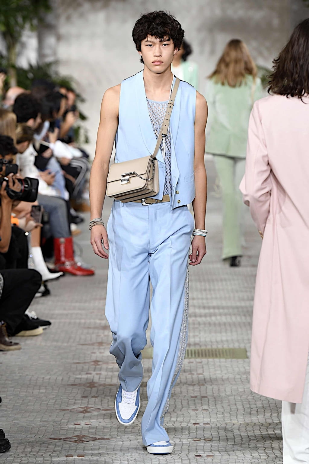 Fashion Week Paris Spring/Summer 2020 look 6 from the Amiri collection 男装