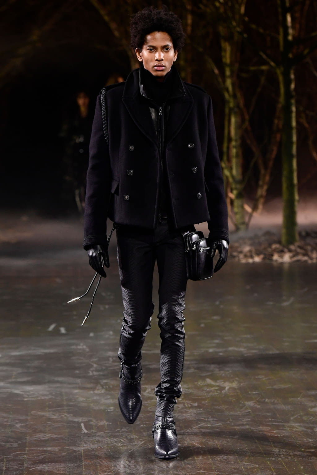 Fashion Week Paris Fall/Winter 2019 look 8 from the Amiri collection 男装