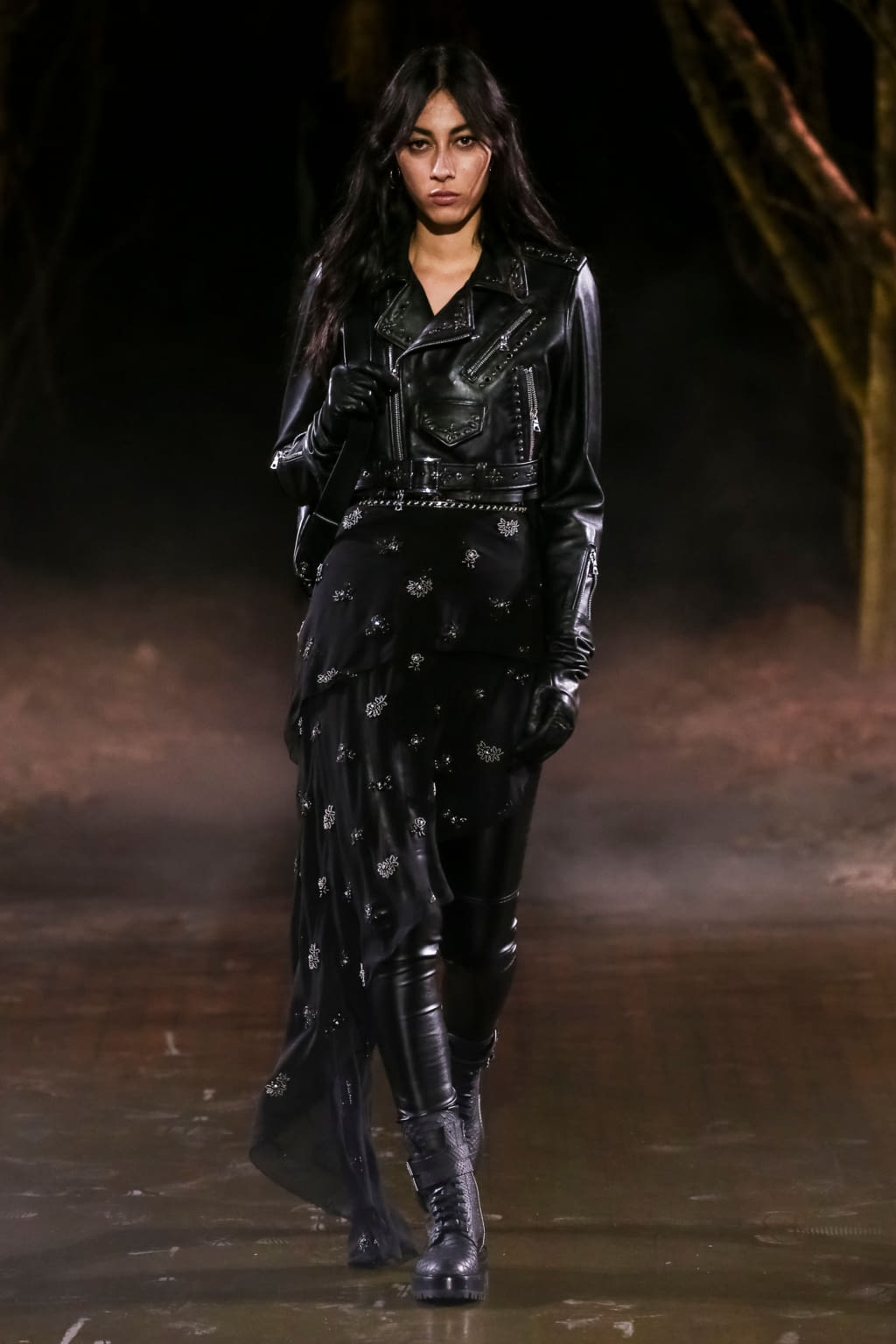 Fashion Week Paris Fall/Winter 2019 look 9 from the Amiri collection 男装