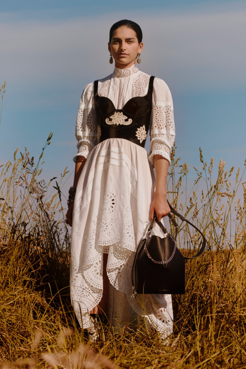 Fashion Week Paris Resort 2019 look 7 from the Alexander McQueen collection womenswear
