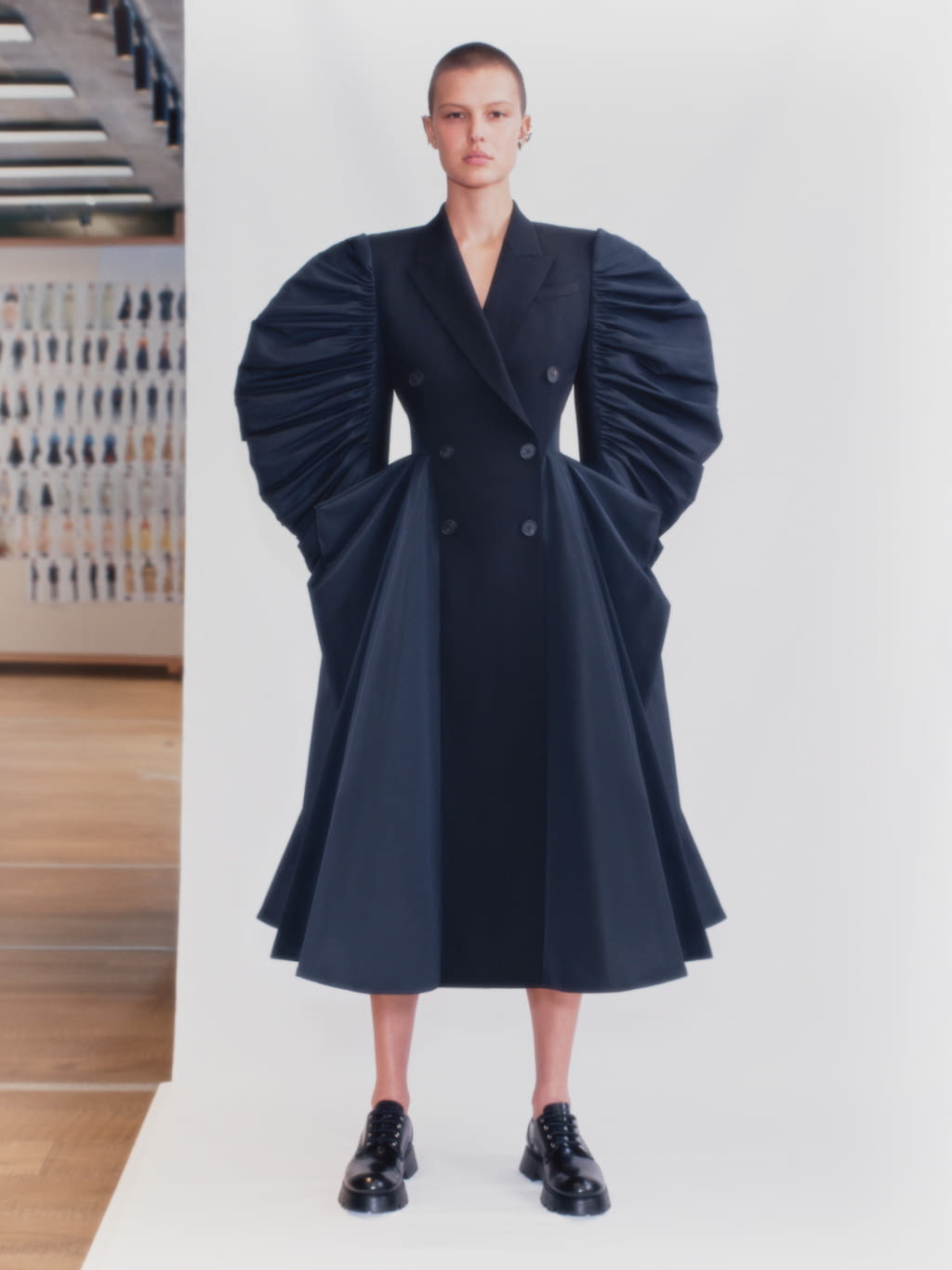 Fashion Week Paris Spring/Summer 2021 look 15 de la collection Alexander McQueen womenswear