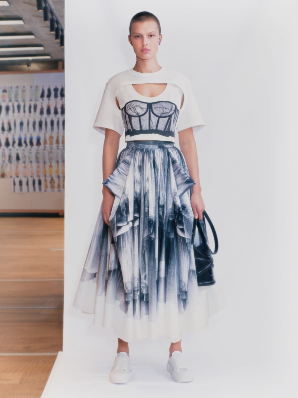 Fashion Week Paris Spring/Summer 2021 look 32 de la collection Alexander McQueen womenswear
