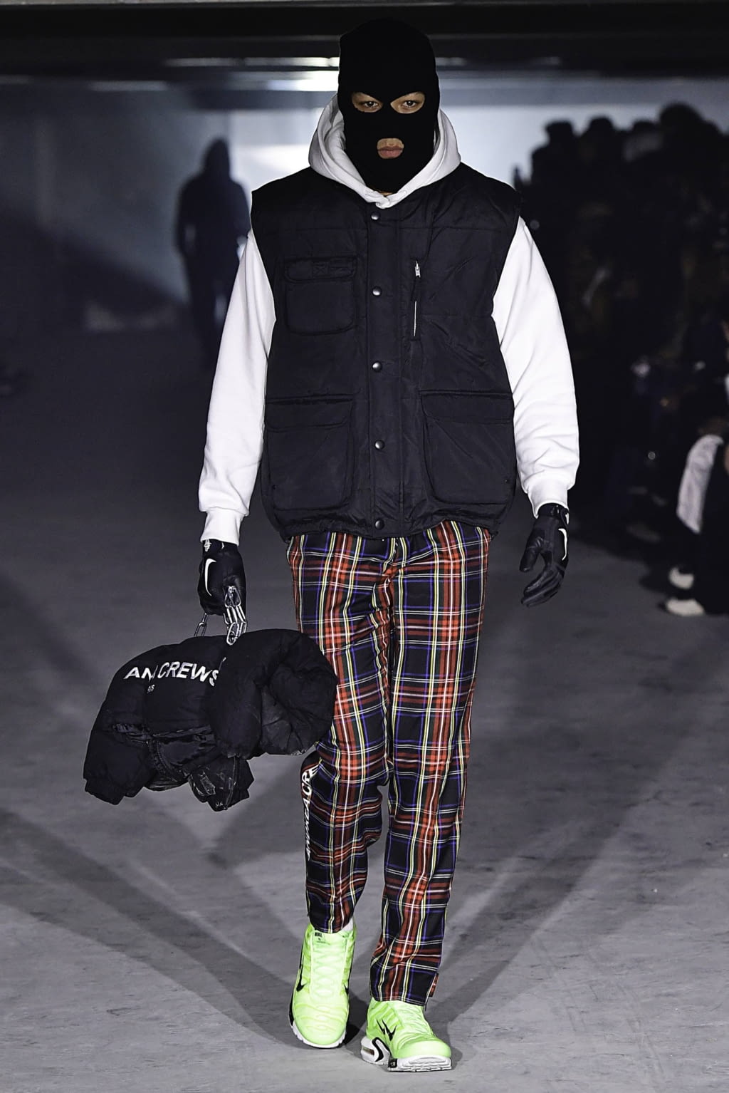 Fashion Week Paris Fall/Winter 2019 look 8 from the Andrea Crews collection 男装