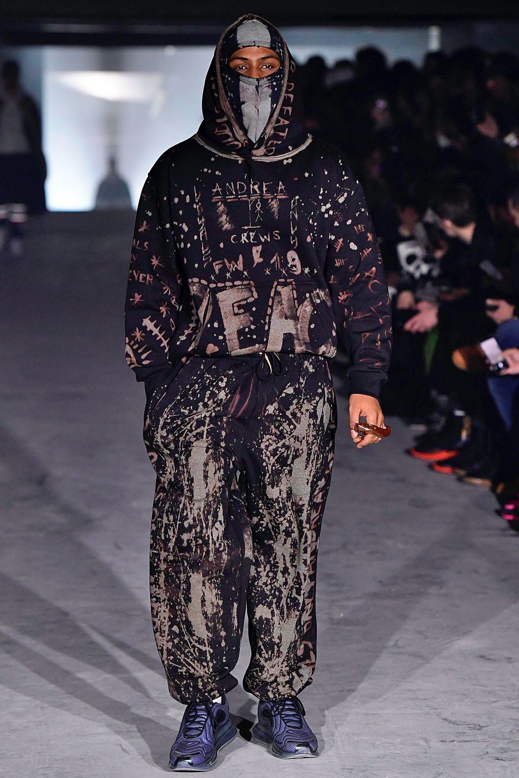 Fashion Week Paris Fall/Winter 2019 look 9 de la collection Andrea Crews menswear
