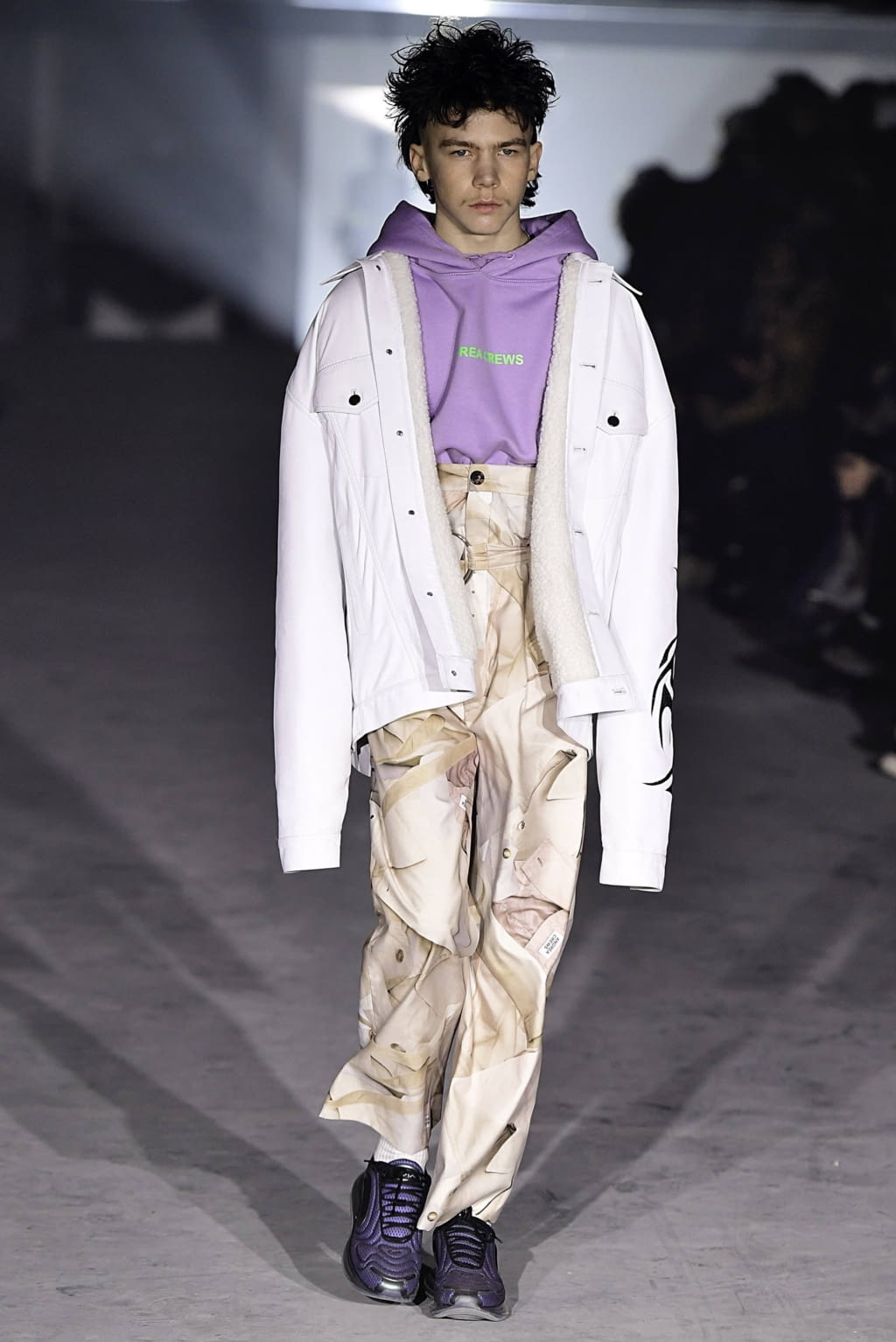 Fashion Week Paris Fall/Winter 2019 look 33 from the Andrea Crews collection 男装