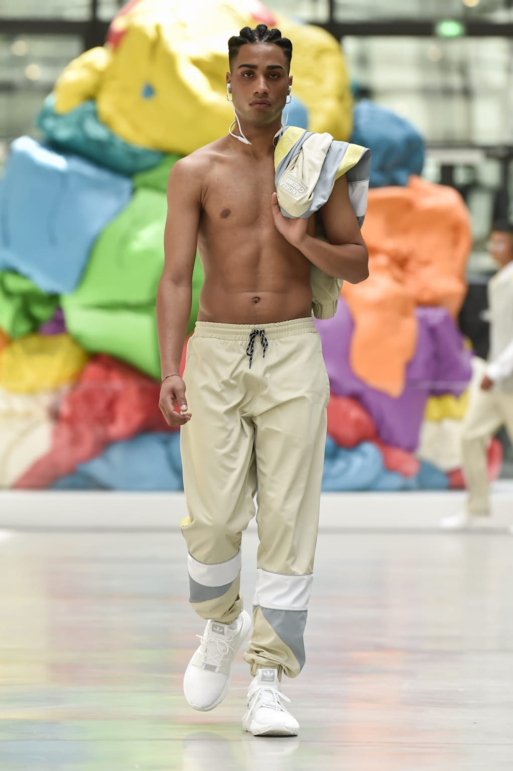 Fashion Week Paris Spring/Summer 2019 look 10 from the Andrea Crews collection menswear