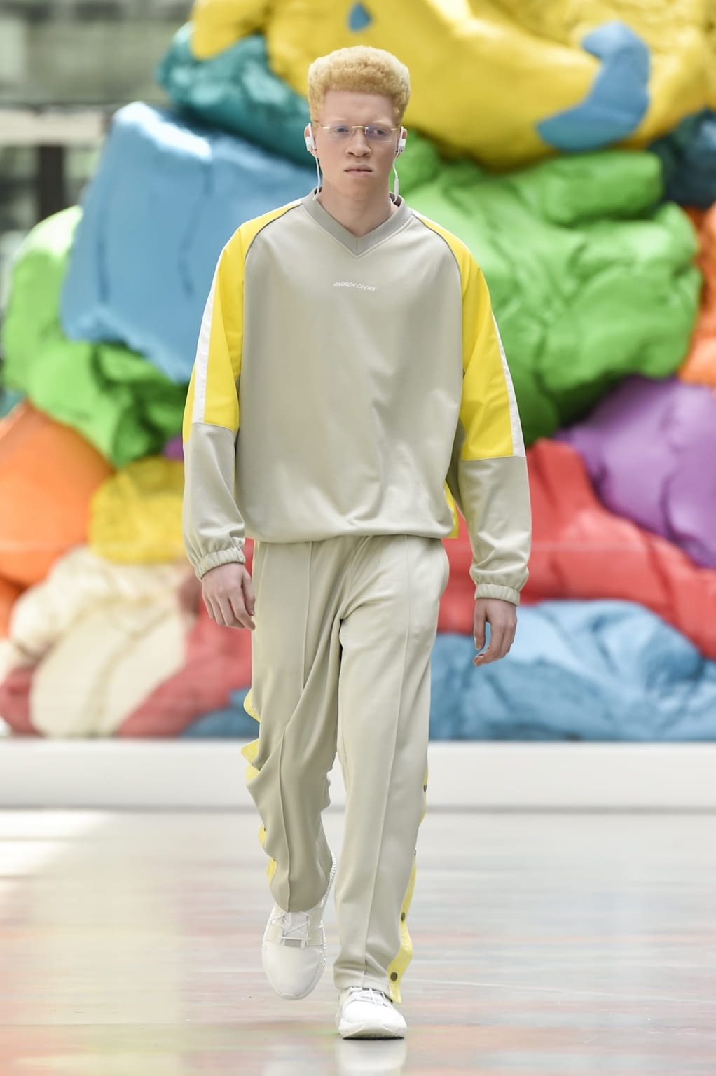 Fashion Week Paris Spring/Summer 2019 look 13 from the Andrea Crews collection 男装