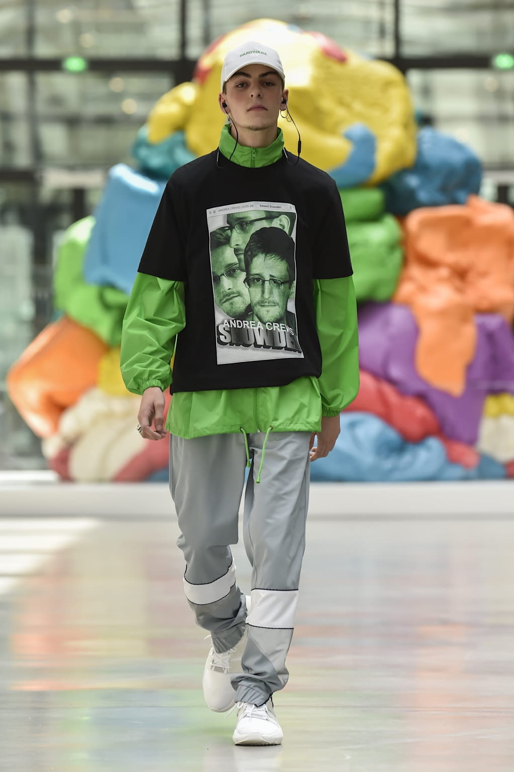 Fashion Week Paris Spring/Summer 2019 look 17 from the Andrea Crews collection 男装